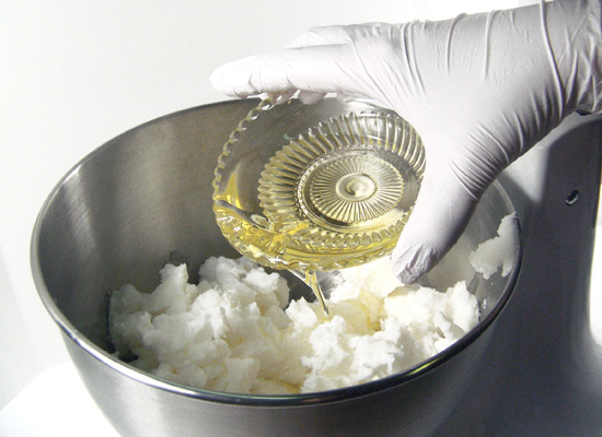 adding carrier oil to your foaming bath butter