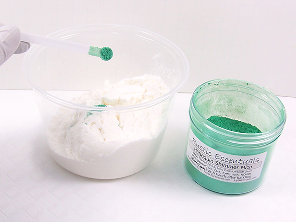 add mica to bath fizzy base